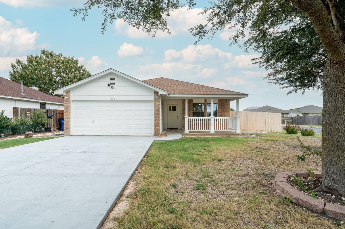 500 Mitchell DR, Hutto, TX 78634