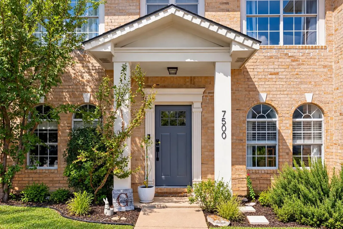 7500 Lobelia DR, Austin, TX 78729