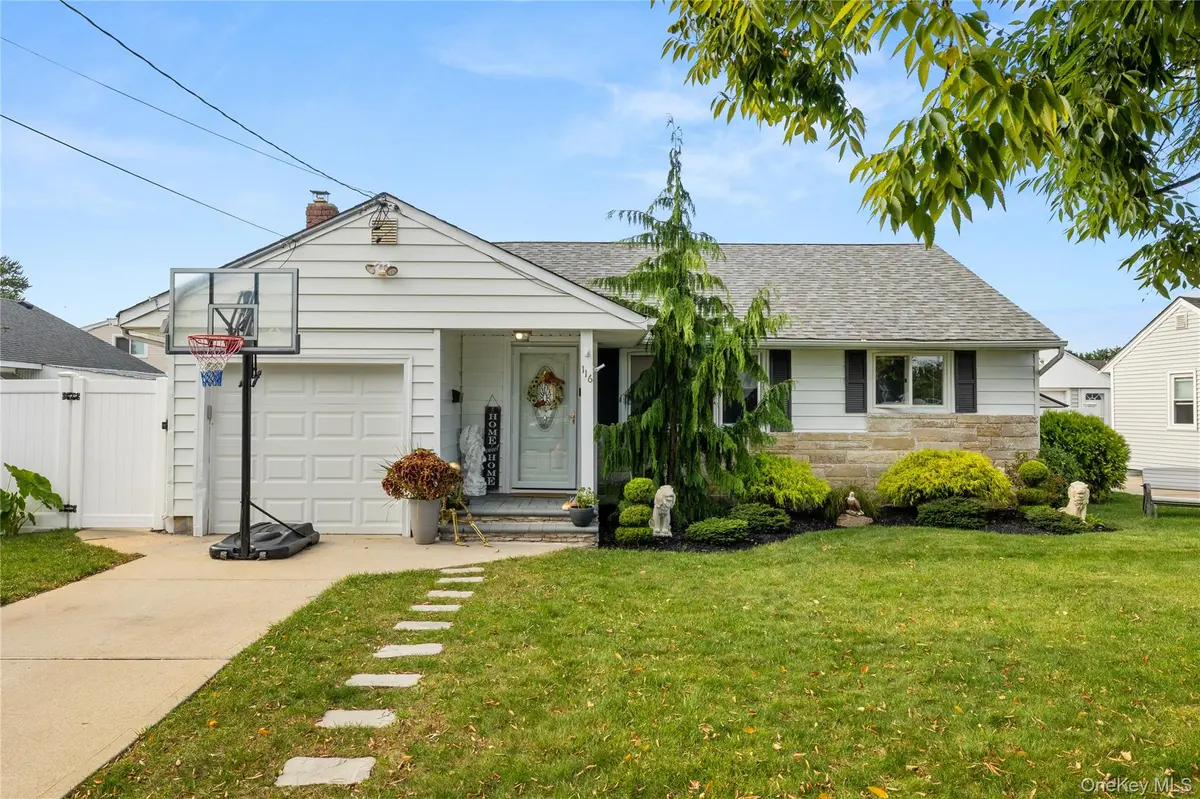 116 Massapequa AVE, Massapequa, NY 11758