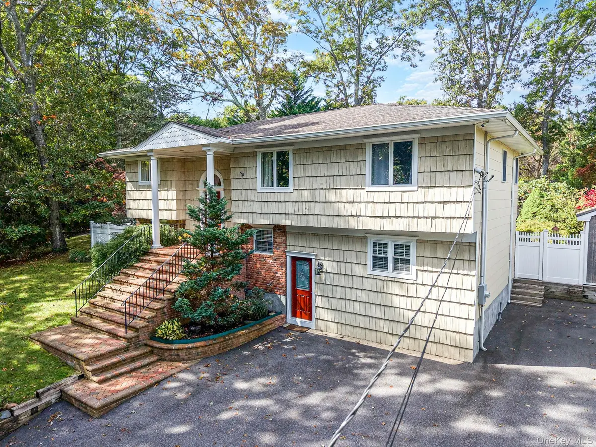 6 Wyandanch BLVD, Smithtown, NY 11787
