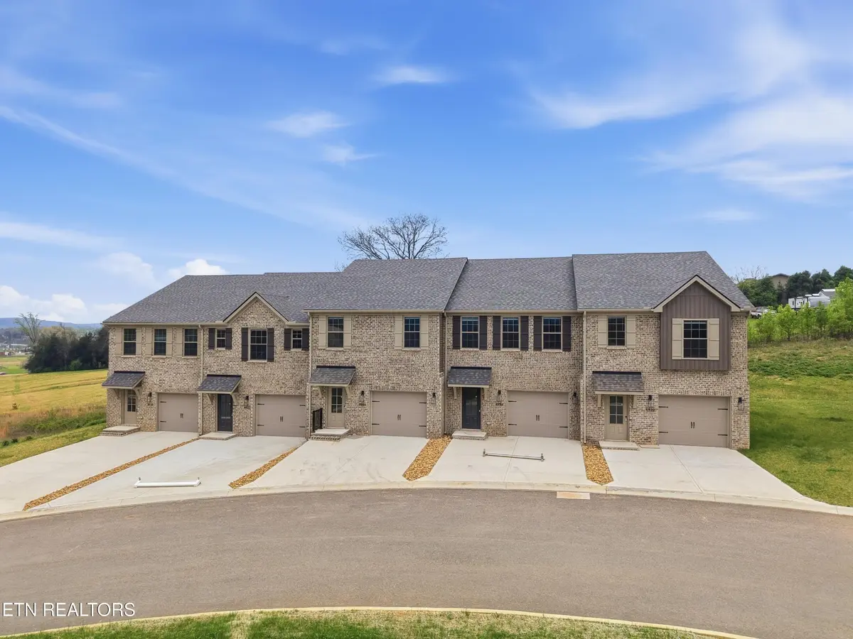 8934 Keenberg Lane, Knoxville, TN 37931
