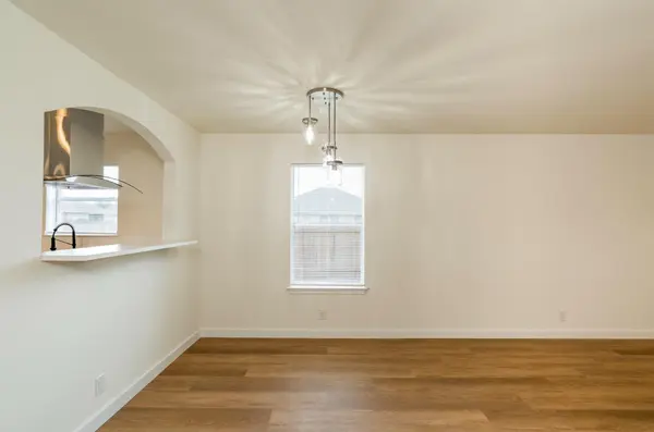 500 Mitchell DR, Hutto, TX 78634