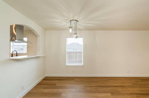 500 Mitchell DR, Hutto, TX 78634