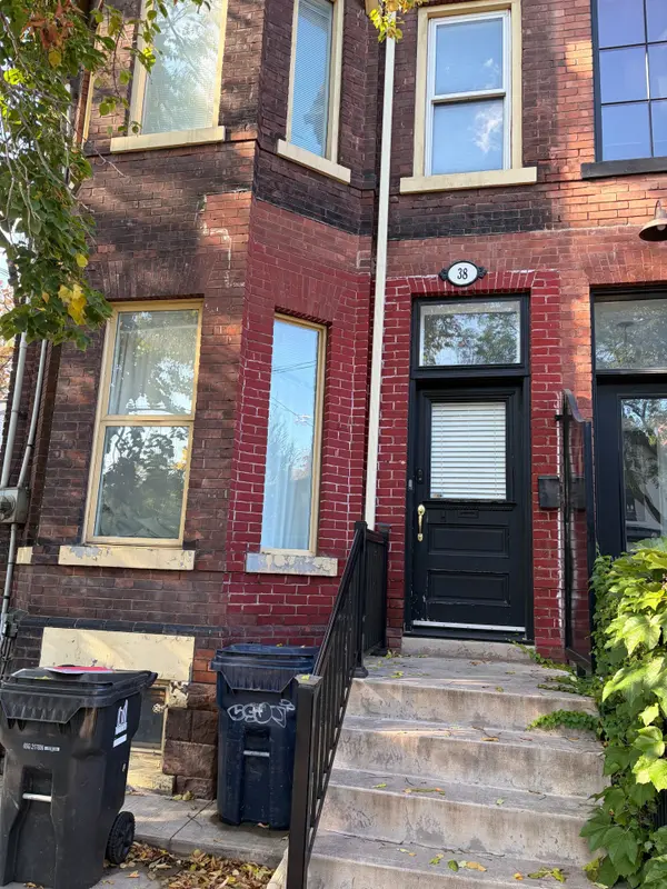 38 Rolyat ST #Bsmt, Toronto C01, ON M6J 1S6