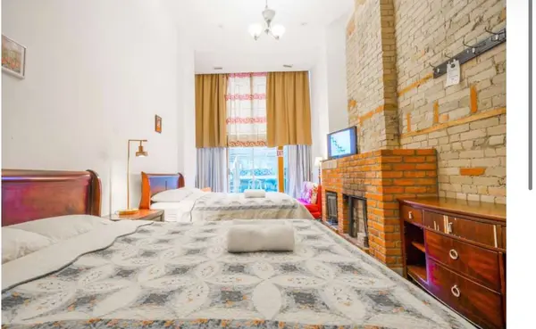 118 Shuter St ST #Master Room A Main Floor, Toronto C08, ON M5A 1V8