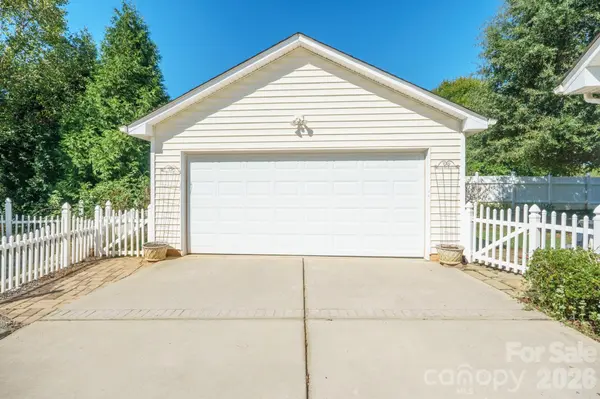 10919 Shelly Renee DR, Cornelius, NC 28031