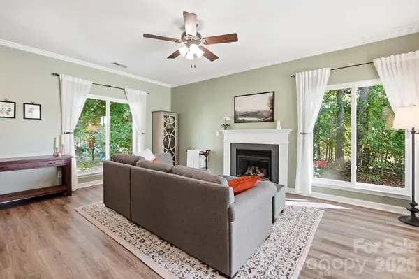 2822 Carriage Crossing DR, Matthews, NC 28105