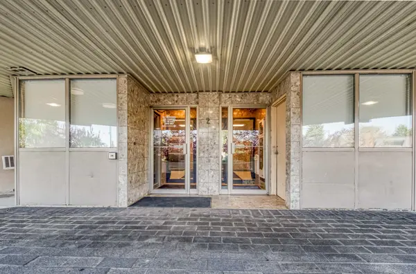 2 Westney RD N #1004, Ajax, ON L1T 3H3