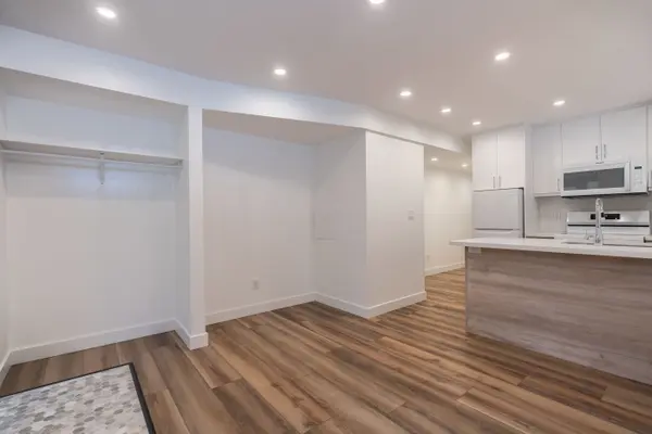 42 Sandford AVE #B, Toronto E01, ON M4L 2E7