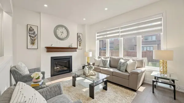 13 Micklefield AVE, Whitby, ON L1P 0C2