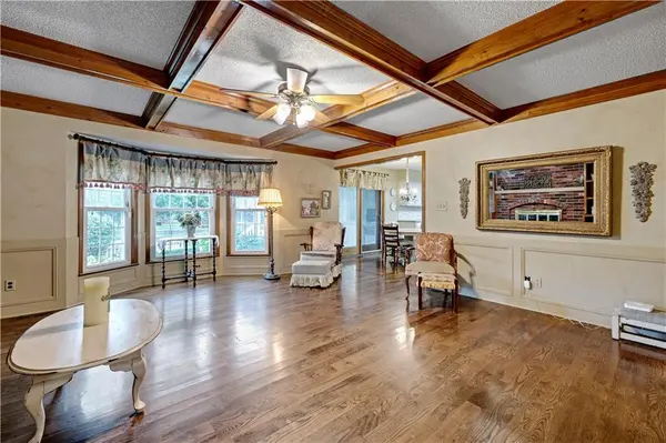 9339 Hall DR, Lenexa, KS 66219