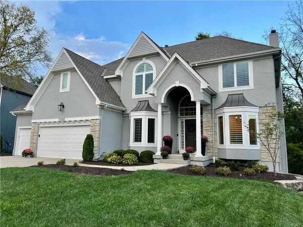 11151 S Whitetail LN, Olathe, KS 66061