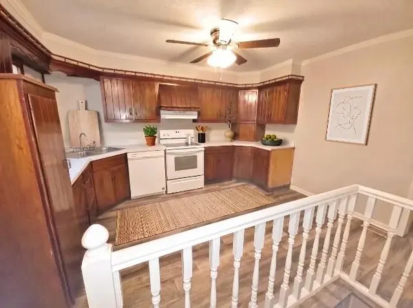 1222 Cunningham AVE, Independence, MO 64050
