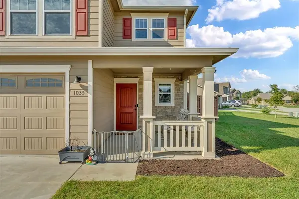 1035 W 30th TER, Lawrence, KS 66046