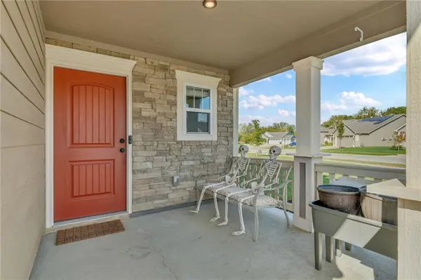 1035 W 30th TER, Lawrence, KS 66046