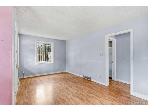1625 Verbena, Denver, CO 80220