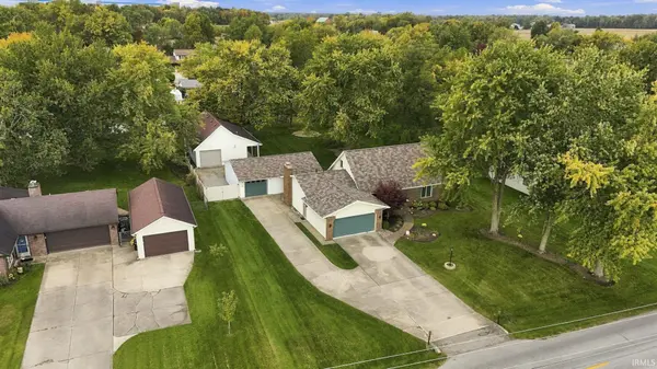 5611 Kroemer RD, Fort Wayne, IN 46818