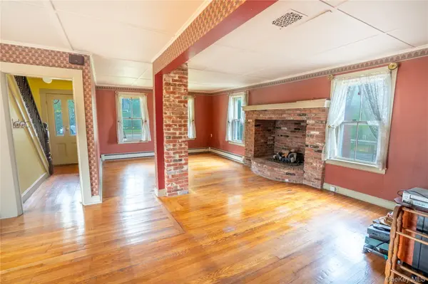 402 5th ST, Greenport, NY 11944