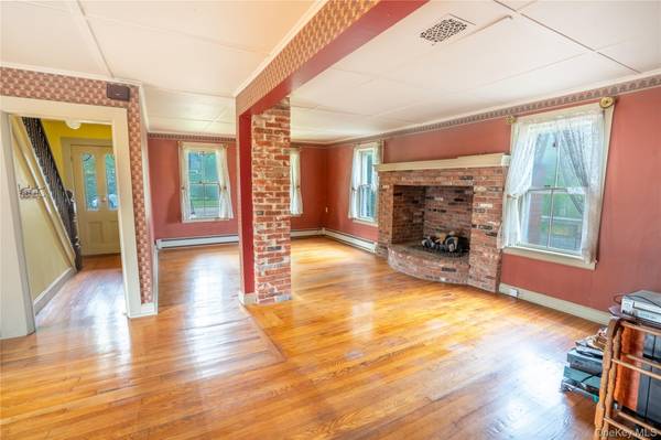 402 5th ST, Greenport, NY 11944