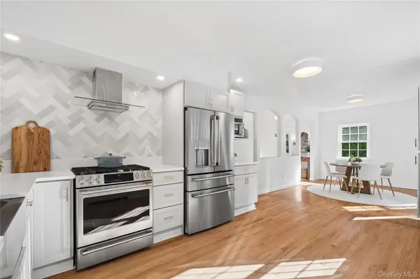 41 Thornbury RD, Scarsdale, NY 10583