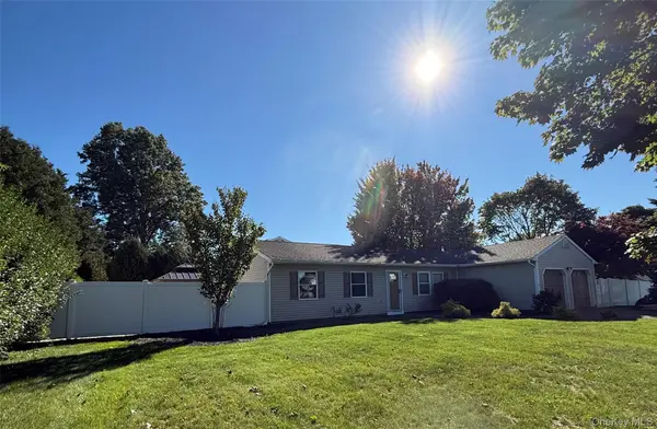 2 Michael AVE, Bellport, NY 11713
