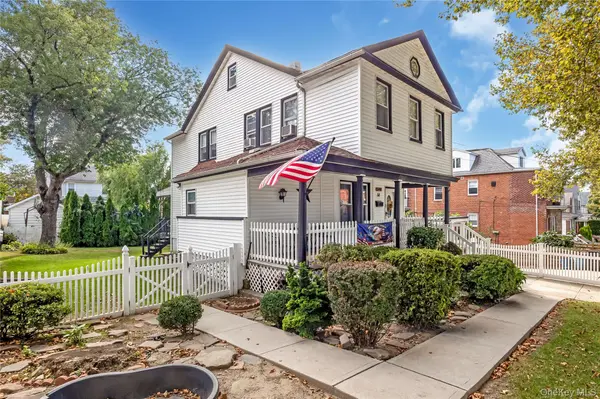 154-58 11th AVE, Whitestone, NY 11357