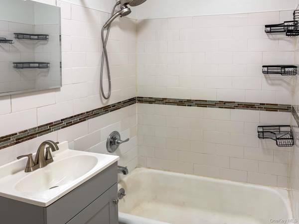 222 Smith #3B, Freeport, NY 11520