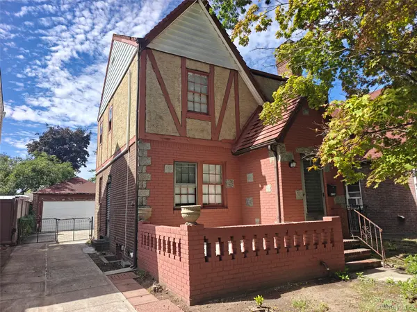 4758 Utopia Pkway, Flushing, NY 11358