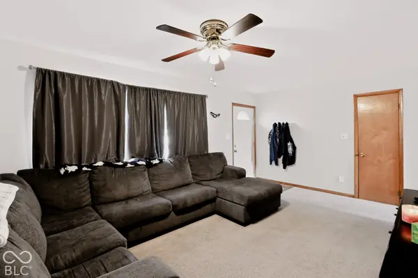 1459 E Walnut ST, Frankfort, IN 46041