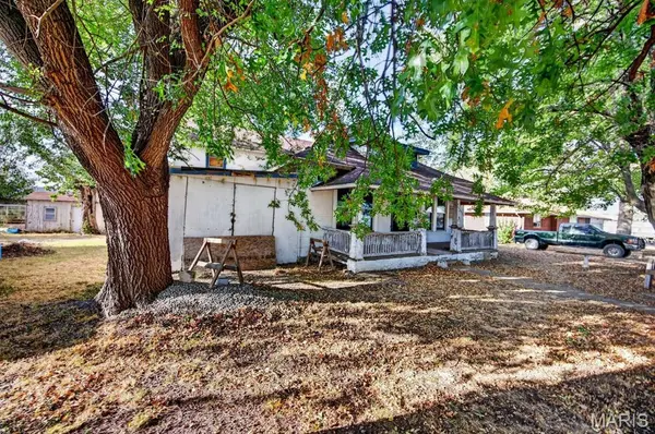 359 W Hayes ST, Lebanon, MO 65536