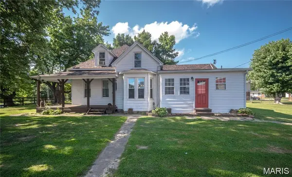 1924 High ST, Chester, IL 62233