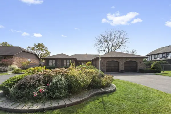 22W507 John CT, Medinah, IL 60157