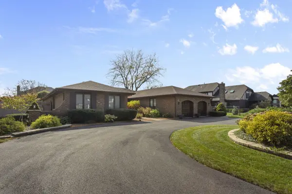 22W507 John CT, Medinah, IL 60157