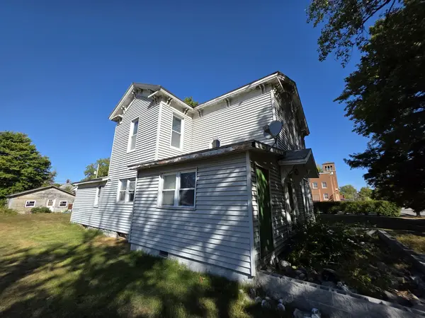 126 S Hickory ST, Centralia, IL 62801