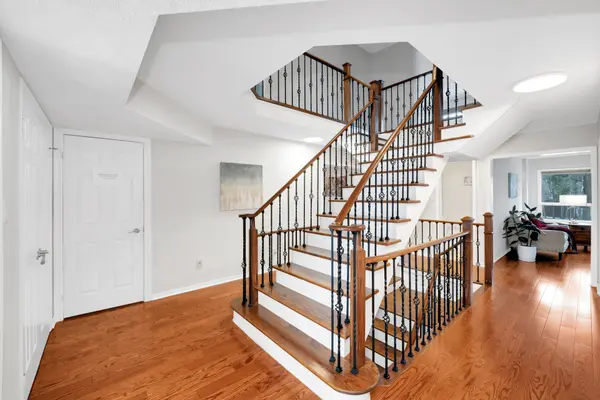 514 Keith AVE, Newmarket, ON L3X 1V4