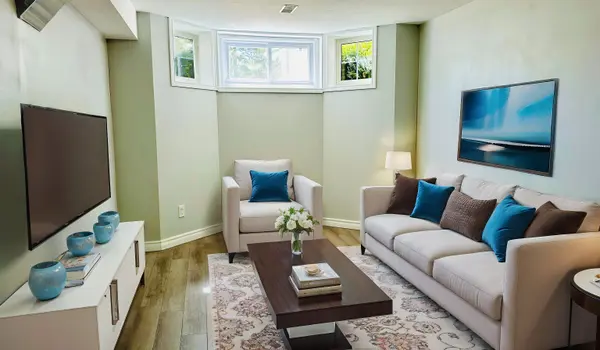 288 Parkwood AVE #Lower, Georgina, ON L4P 2X3