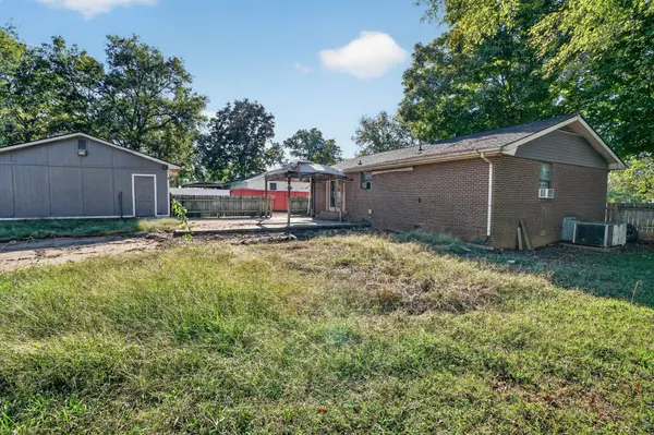 8054 Westfield Dr, Murfreesboro, TN 37129