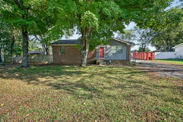 8054 Westfield Dr, Murfreesboro, TN 37129