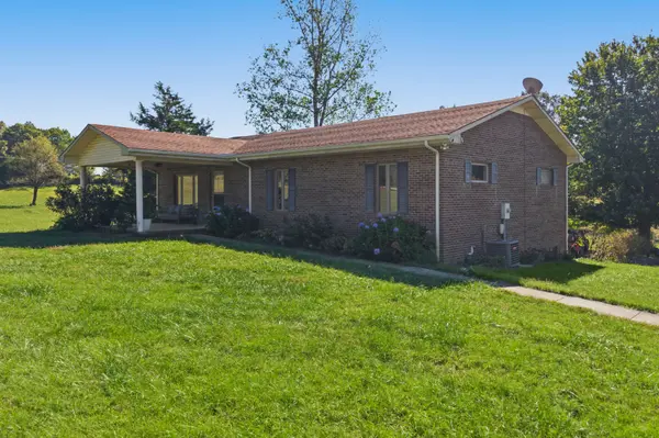2437 Hilham Hwy, Hilham, TN 38568