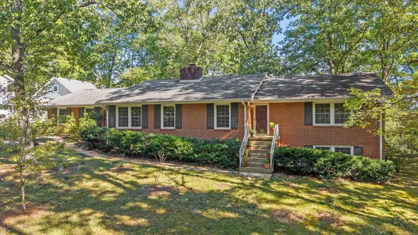 1056 Whippoorwill Drive, Signal Mountain, TN 37377