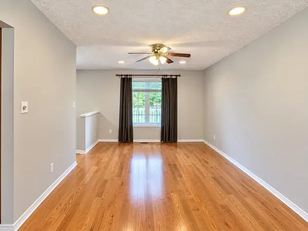 872 Dominion AVE, Midland, ON L4R 5K8