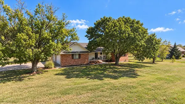 1254 N Osage Rd, Mulvane, KS 67110