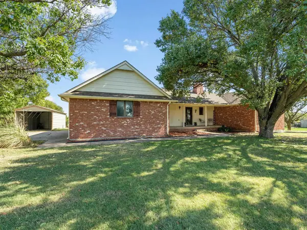 1254 N Osage Rd, Mulvane, KS 67110