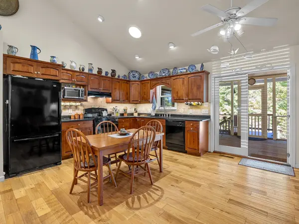 160 Caledonia RD, Landrum, SC 29356