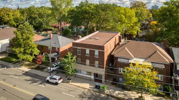 157-159 Jane ST, Toronto W02, ON M6S 3Y8