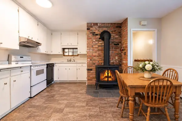 1629 Gregory RD, St. Catharines, ON L2R 6P9