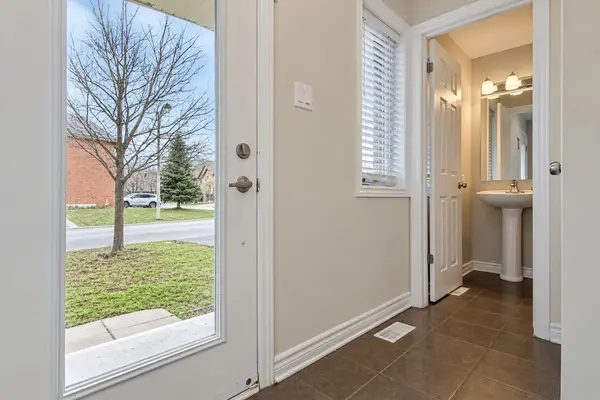 125 Dunforest TER, Barrhaven, ON K2J 3V1