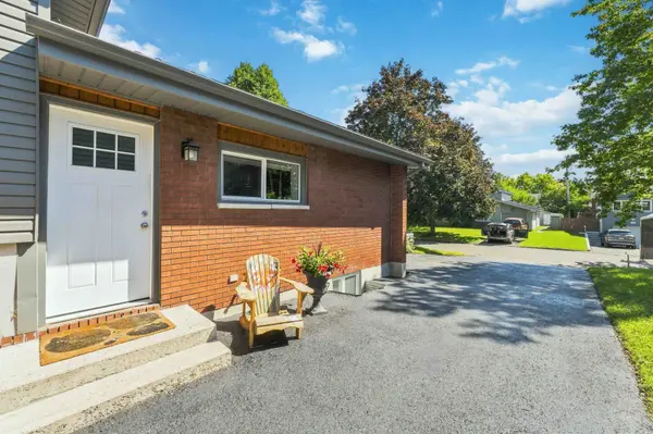 1849 Florida AVE, Alta Vista And Area, ON K1H 6Y9