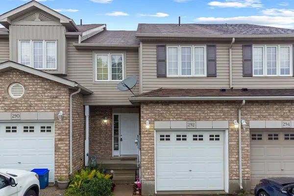 292 Briarmeadow DR, Kitchener, ON N2A 4L1