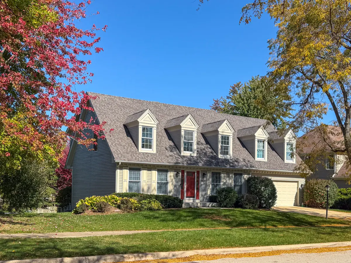 587 Partridge DR, West Chicago, IL 60185